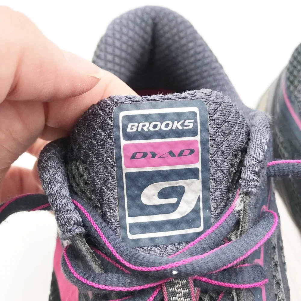 BROOKS Dyad Purple Gray Athletic Running Gym Sneakers Shoes Womens 7